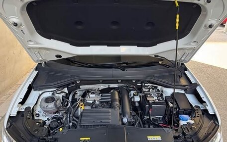 Volkswagen T-Roc I, 2023 год, 2 250 000 рублей, 22 фотография