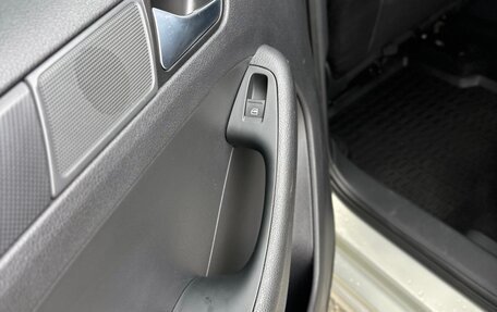 Volkswagen Jetta VI, 2014 год, 1 300 000 рублей, 14 фотография