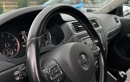 Volkswagen Jetta VI, 2014 год, 1 300 000 рублей, 21 фотография