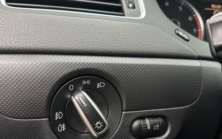 Volkswagen Jetta VI, 2014 год, 1 300 000 рублей, 20 фотография