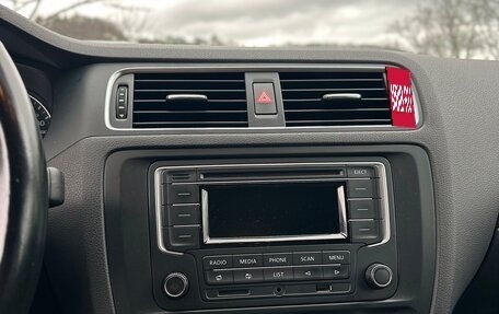 Volkswagen Jetta VI, 2014 год, 1 300 000 рублей, 24 фотография