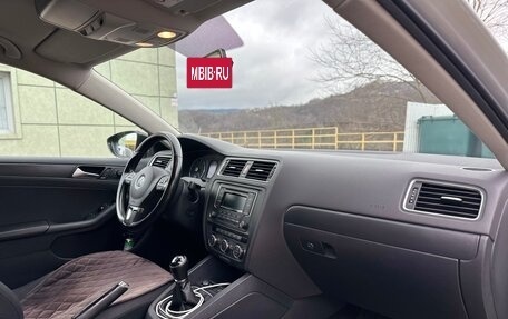 Volkswagen Jetta VI, 2014 год, 1 300 000 рублей, 25 фотография