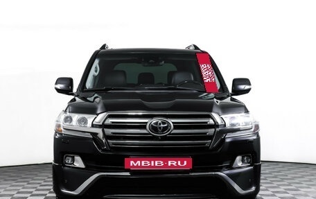 Toyota Land Cruiser 200, 2017 год, 6 690 000 рублей, 2 фотография