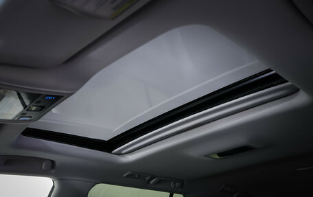 Toyota Land Cruiser 200, 2017 год, 6 690 000 рублей, 20 фотография