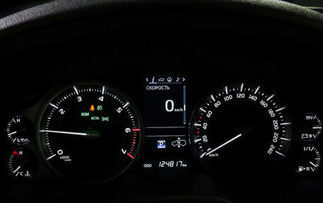 Toyota Land Cruiser 200, 2017 год, 6 690 000 рублей, 16 фотография