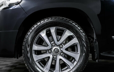 Toyota Land Cruiser 200, 2017 год, 6 690 000 рублей, 32 фотография