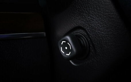 Toyota Land Cruiser 200, 2017 год, 6 690 000 рублей, 30 фотография