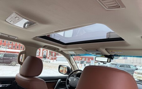 Toyota Land Cruiser 200, 2014 год, 3 990 000 рублей, 15 фотография