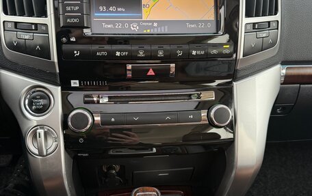 Toyota Land Cruiser 200, 2014 год, 3 990 000 рублей, 19 фотография