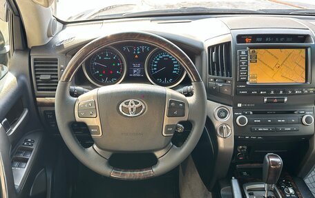 Toyota Land Cruiser 200, 2011 год, 3 400 000 рублей, 23 фотография