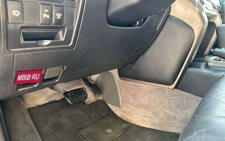 Toyota Land Cruiser 200, 2011 год, 3 400 000 рублей, 30 фотография