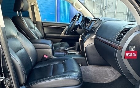 Toyota Land Cruiser 200, 2011 год, 3 400 000 рублей, 28 фотография