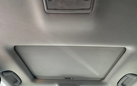 Toyota Land Cruiser 200, 2011 год, 3 400 000 рублей, 38 фотография