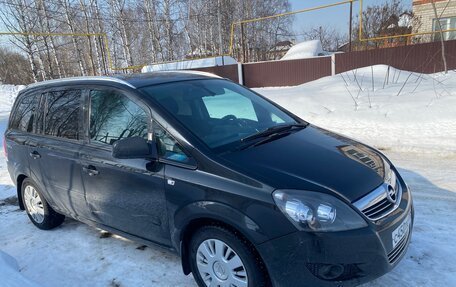 Opel Zafira B, 2013 год, 850 000 рублей, 3 фотография