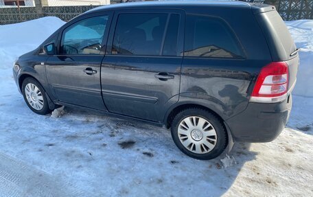 Opel Zafira B, 2013 год, 850 000 рублей, 4 фотография