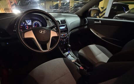 Hyundai Solaris II рестайлинг, 2011 год, 950 000 рублей, 17 фотография