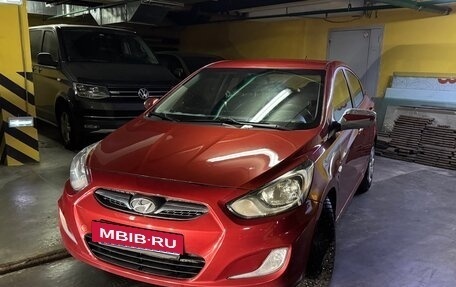 Hyundai Solaris II рестайлинг, 2011 год, 950 000 рублей, 7 фотография