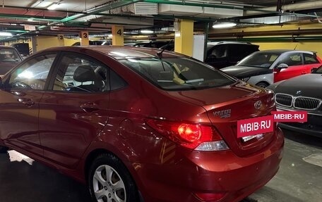 Hyundai Solaris II рестайлинг, 2011 год, 950 000 рублей, 4 фотография