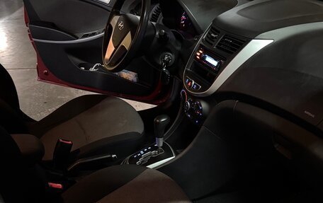 Hyundai Solaris II рестайлинг, 2011 год, 950 000 рублей, 18 фотография