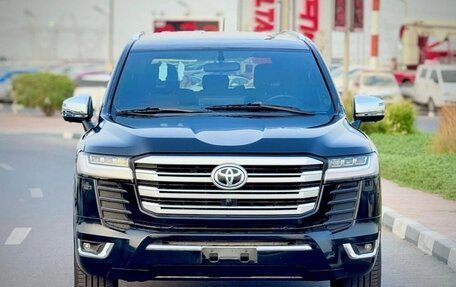 Toyota Land Cruiser 200, 2018 год, 9 750 000 рублей, 1 фотография