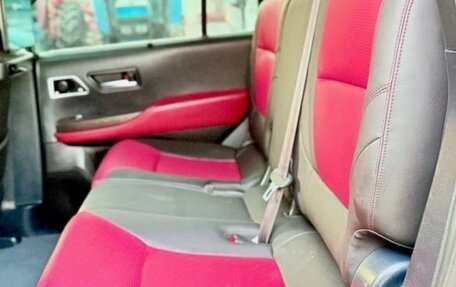 Toyota Land Cruiser 200, 2018 год, 9 750 000 рублей, 8 фотография