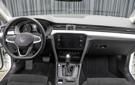 Volkswagen Passat B8 рестайлинг, 2021 год, 3 398 000 рублей, 14 фотография