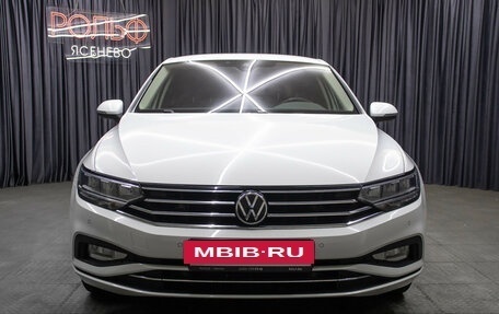 Volkswagen Passat B8 рестайлинг, 2021 год, 3 398 000 рублей, 2 фотография