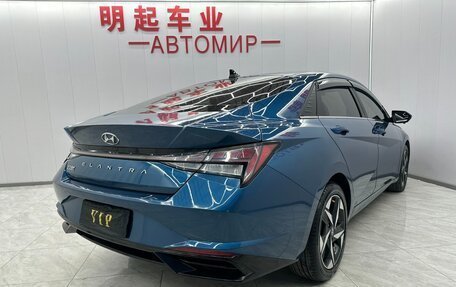 Hyundai Elantra, 2023 год, 1 600 000 рублей, 4 фотография