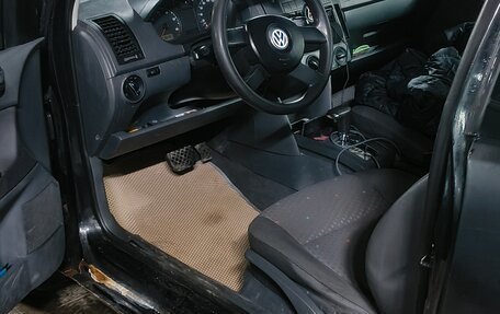 Volkswagen Polo IV рестайлинг, 2002 год, 200 000 рублей, 9 фотография