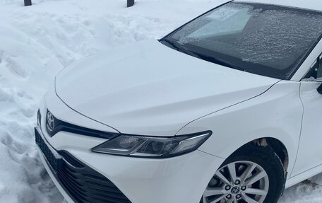 Toyota Camry, 2018 год, 3 000 000 рублей, 4 фотография