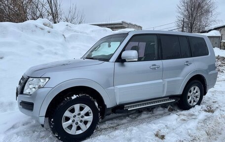 Mitsubishi Pajero IV, 2015 год, 3 500 000 рублей, 4 фотография