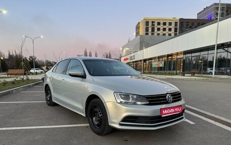Volkswagen Jetta VI, 2015 год, 1 099 999 рублей, 1 фотография