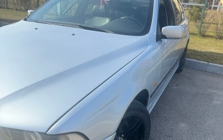 BMW 5 серия, 1996 год, 530 000 рублей, 3 фотография