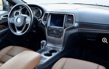 Jeep Grand Cherokee, 2017 год, 3 300 000 рублей, 8 фотография