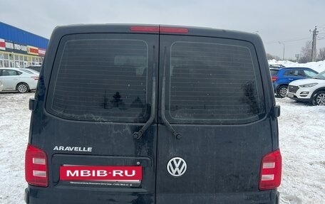 Volkswagen Caravelle T6 рестайлинг, 2017 год, 2 400 000 рублей, 2 фотография