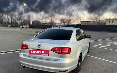Volkswagen Jetta VI, 2015 год, 1 099 999 рублей, 3 фотография