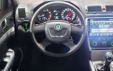 Skoda Octavia, 2012 год, 685 000 рублей, 23 фотография