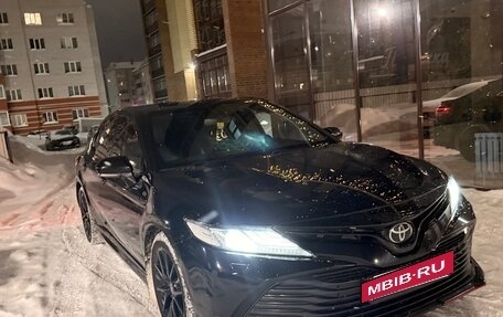 Toyota Camry, 2021 год, 3 500 000 рублей, 5 фотография