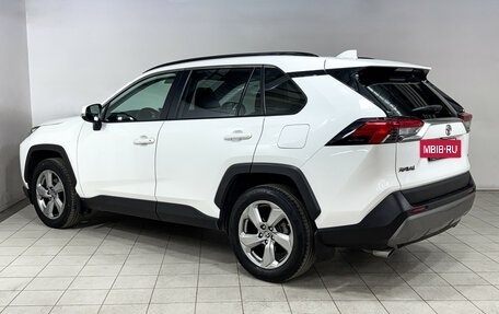 Toyota RAV4, 2020 год, 3 299 000 рублей, 10 фотография