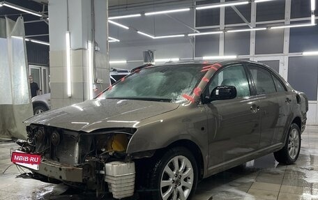 Toyota Avensis III рестайлинг, 2005 год, 1 300 000 рублей, 7 фотография