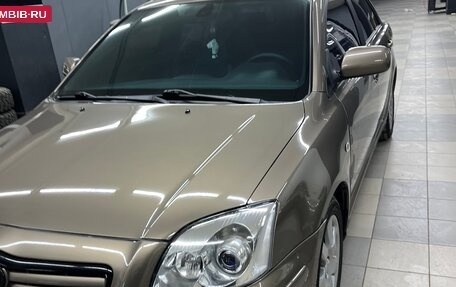 Toyota Avensis III рестайлинг, 2005 год, 1 300 000 рублей, 19 фотография