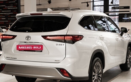 Toyota Highlander, 2025 год, 5 690 000 рублей, 4 фотография