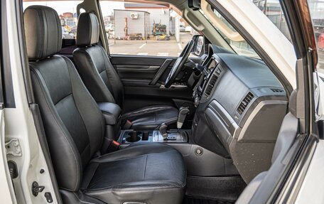 Mitsubishi Pajero IV, 2015 год, 2 149 000 рублей, 8 фотография