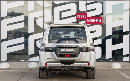 Mitsubishi Pajero IV, 2015 год, 2 149 000 рублей, 4 фотография