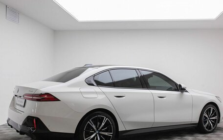 BMW 5 серия, 2025 год, 9 990 000 рублей, 7 фотография