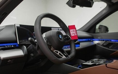 BMW 5 серия, 2025 год, 9 990 000 рублей, 16 фотография