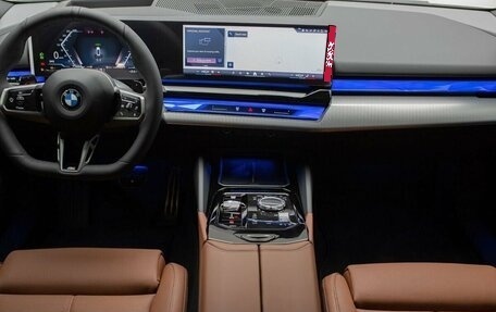 BMW 5 серия, 2025 год, 9 990 000 рублей, 17 фотография