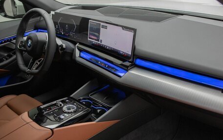 BMW 5 серия, 2025 год, 9 990 000 рублей, 27 фотография