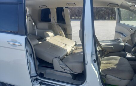 Toyota ISis I, 2011 год, 1 600 000 рублей, 9 фотография