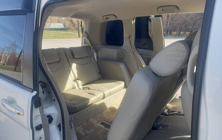 Toyota ISis I, 2011 год, 1 600 000 рублей, 10 фотография